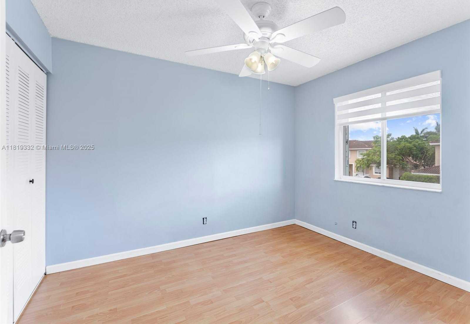 Small Image of 17337 SOUTH WEST 140TH CT, Miami Number 27