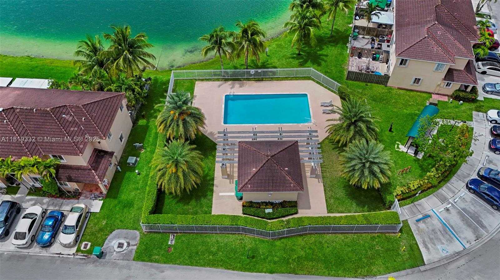 Small Image of 17337 SOUTH WEST 140TH CT, Miami Number 41