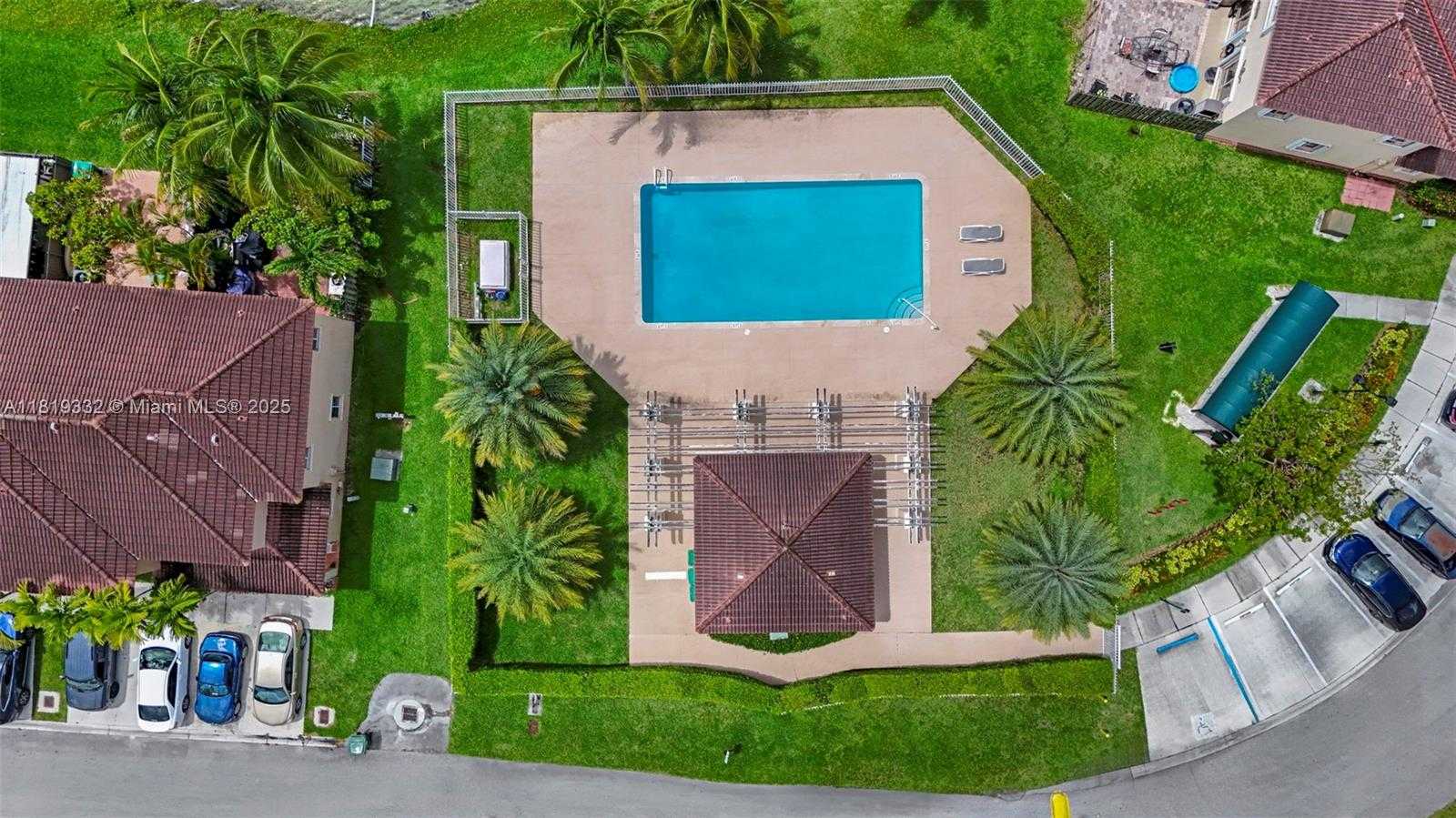 Small Image of 17337 SOUTH WEST 140TH CT, Miami Number 42