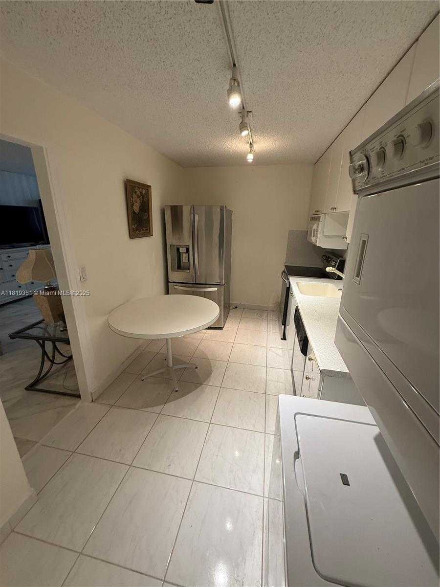 Small Image of 9273 COLLINS AVE #1101, Surfside Number 7