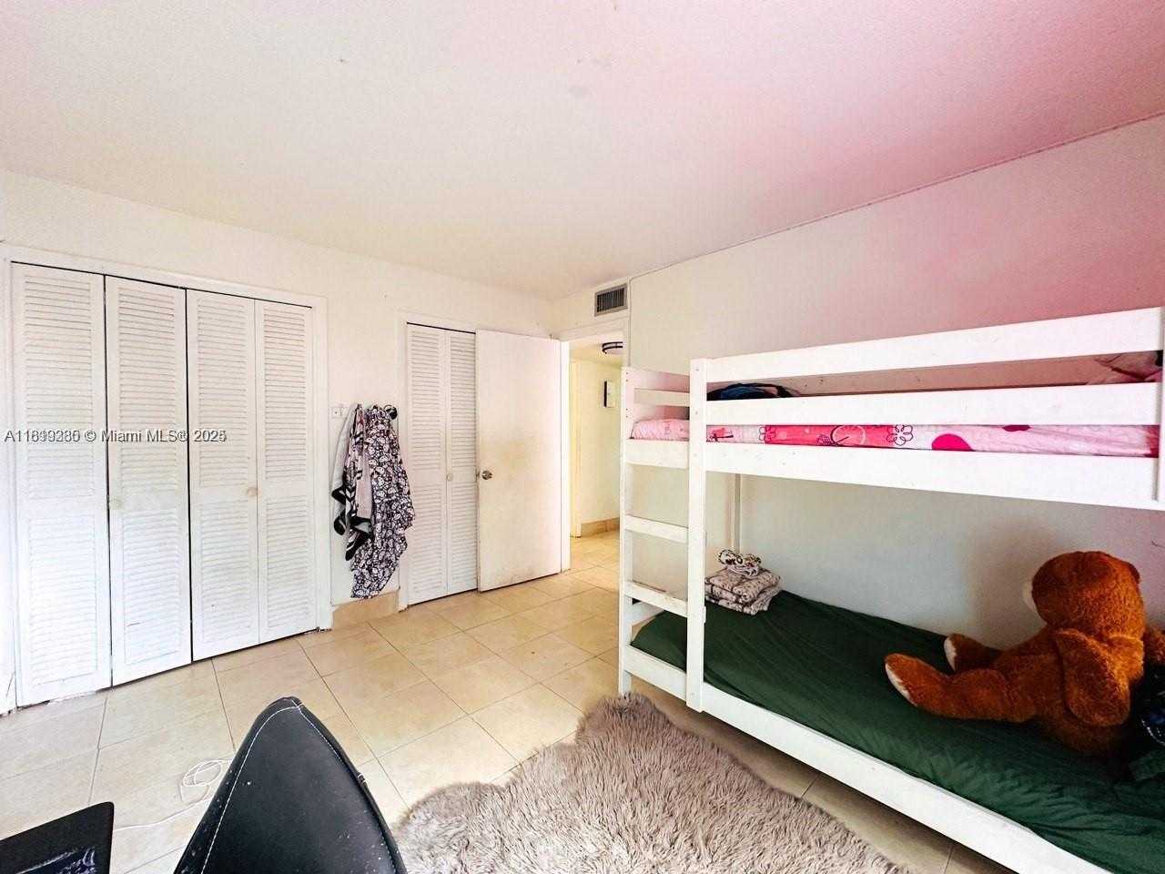 Small Image of 2420 JOHNSON ST #202, Hollywood Number 10