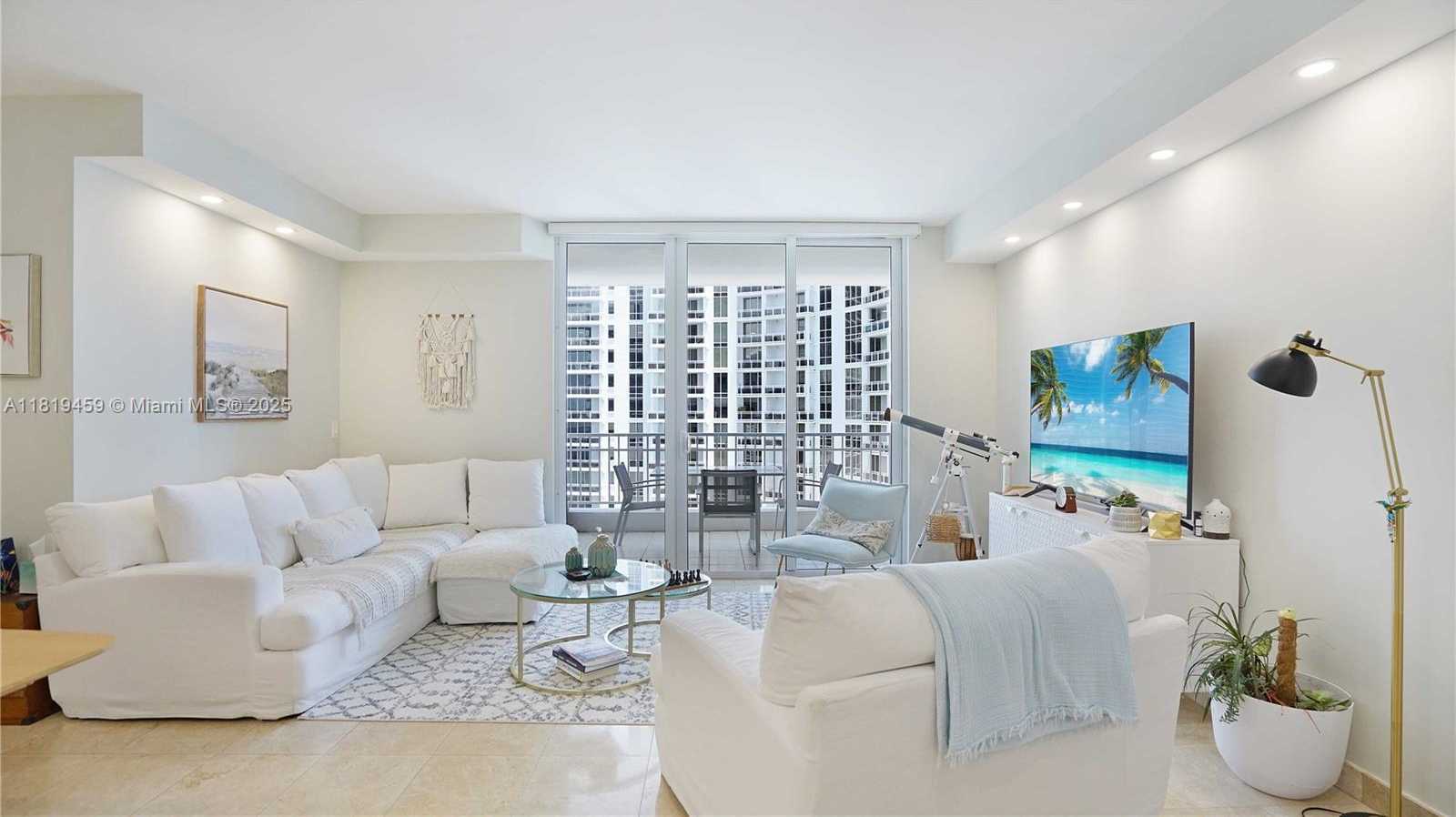 Small Image of 801 BRICKELL KEY BLVD #2210, Miami Number 12