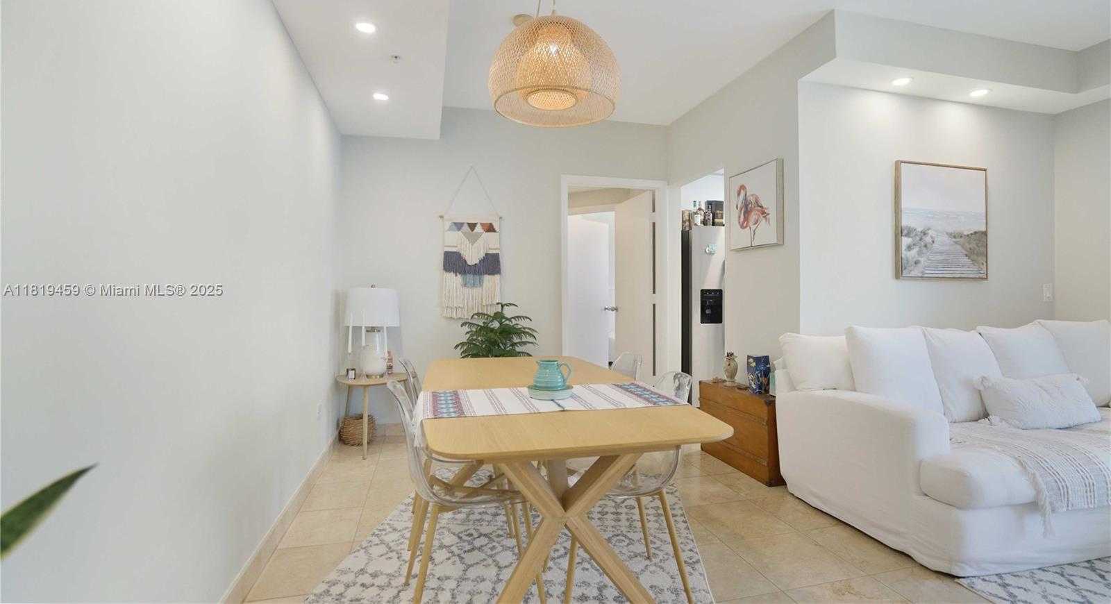 Small Image of 801 BRICKELL KEY BLVD #2210, Miami Number 17