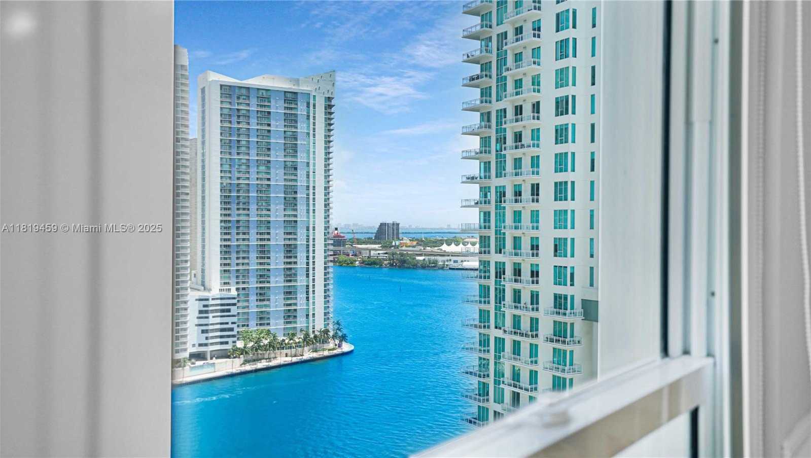 Small Image of 801 BRICKELL KEY BLVD #2210, Miami Number 2
