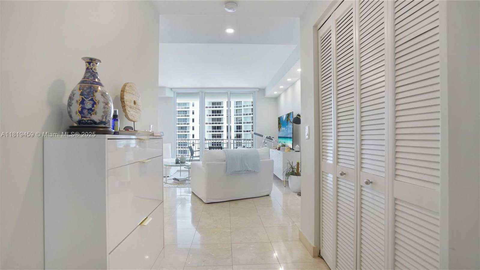 Small Image of 801 BRICKELL KEY BLVD #2210, Miami Number 29
