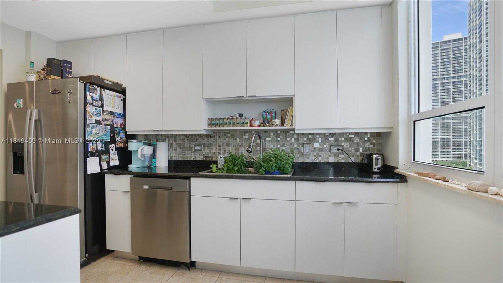 Small Image of 801 BRICKELL KEY BLVD #2210, Miami Number 32