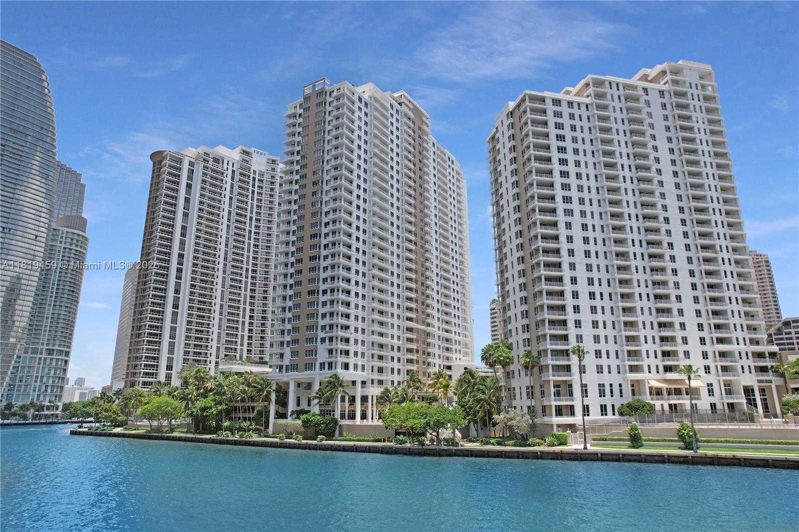 Small Image of 801 BRICKELL KEY BLVD #2210, Miami Number 4