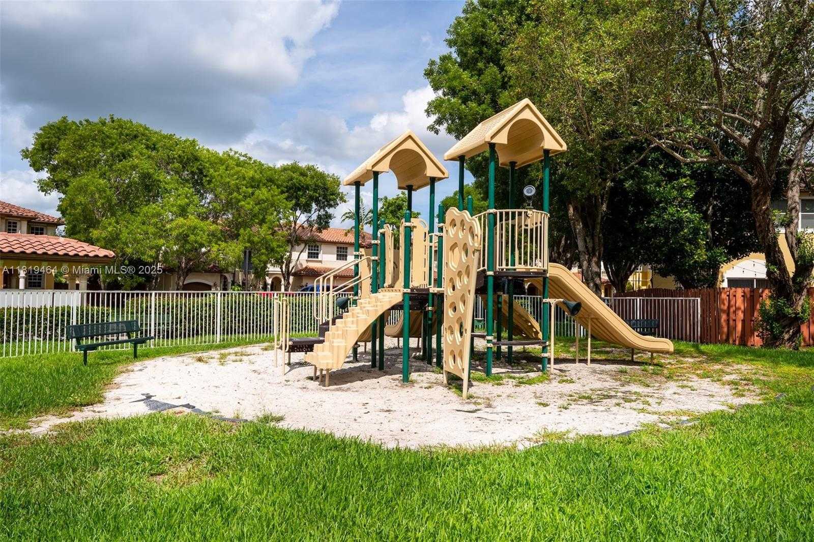 Small Image of 5000 SOUTH WEST 136TH AVE, Miramar Number 26