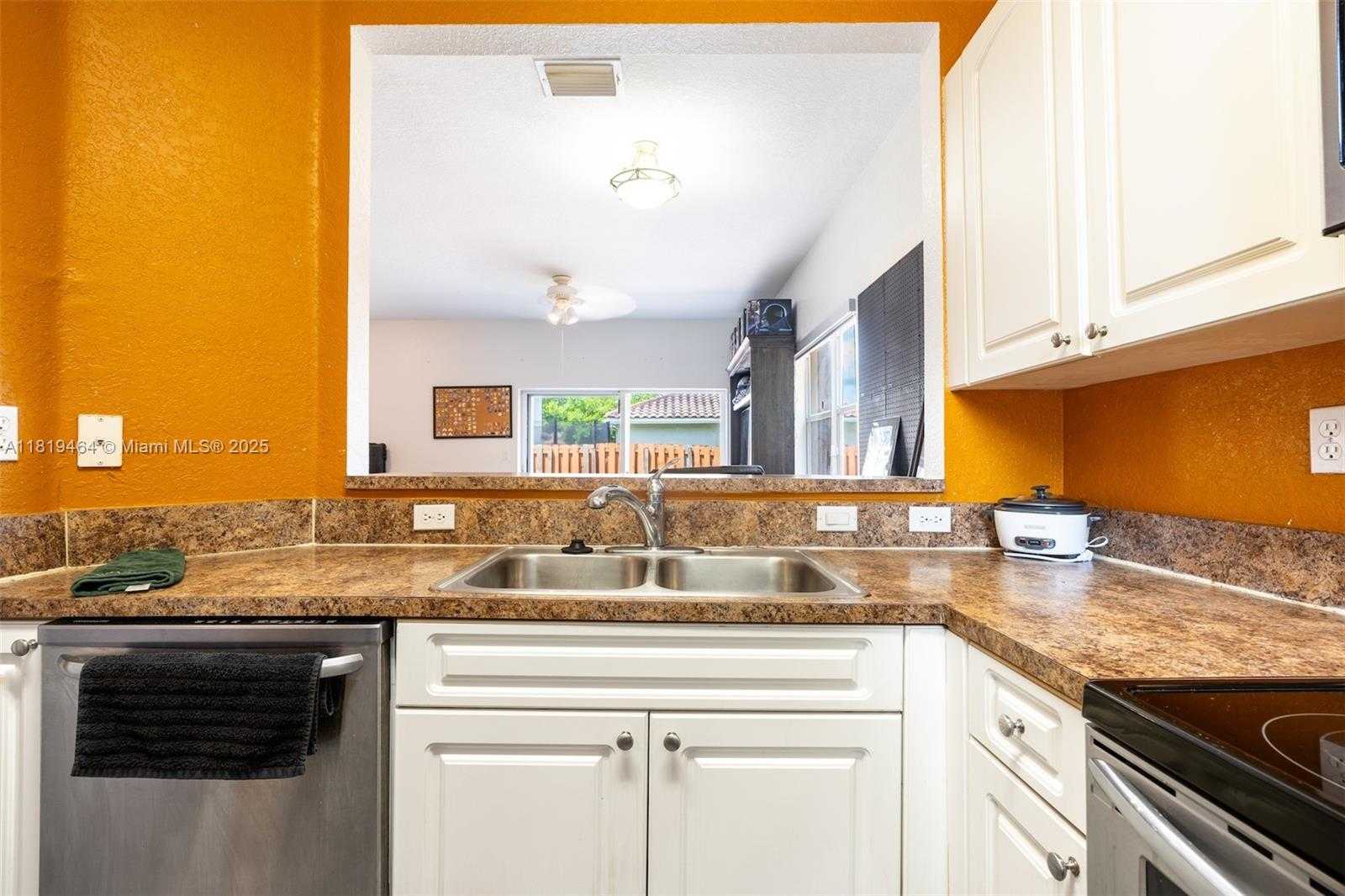 Small Image of 5000 SOUTH WEST 136TH AVE, Miramar Number 6