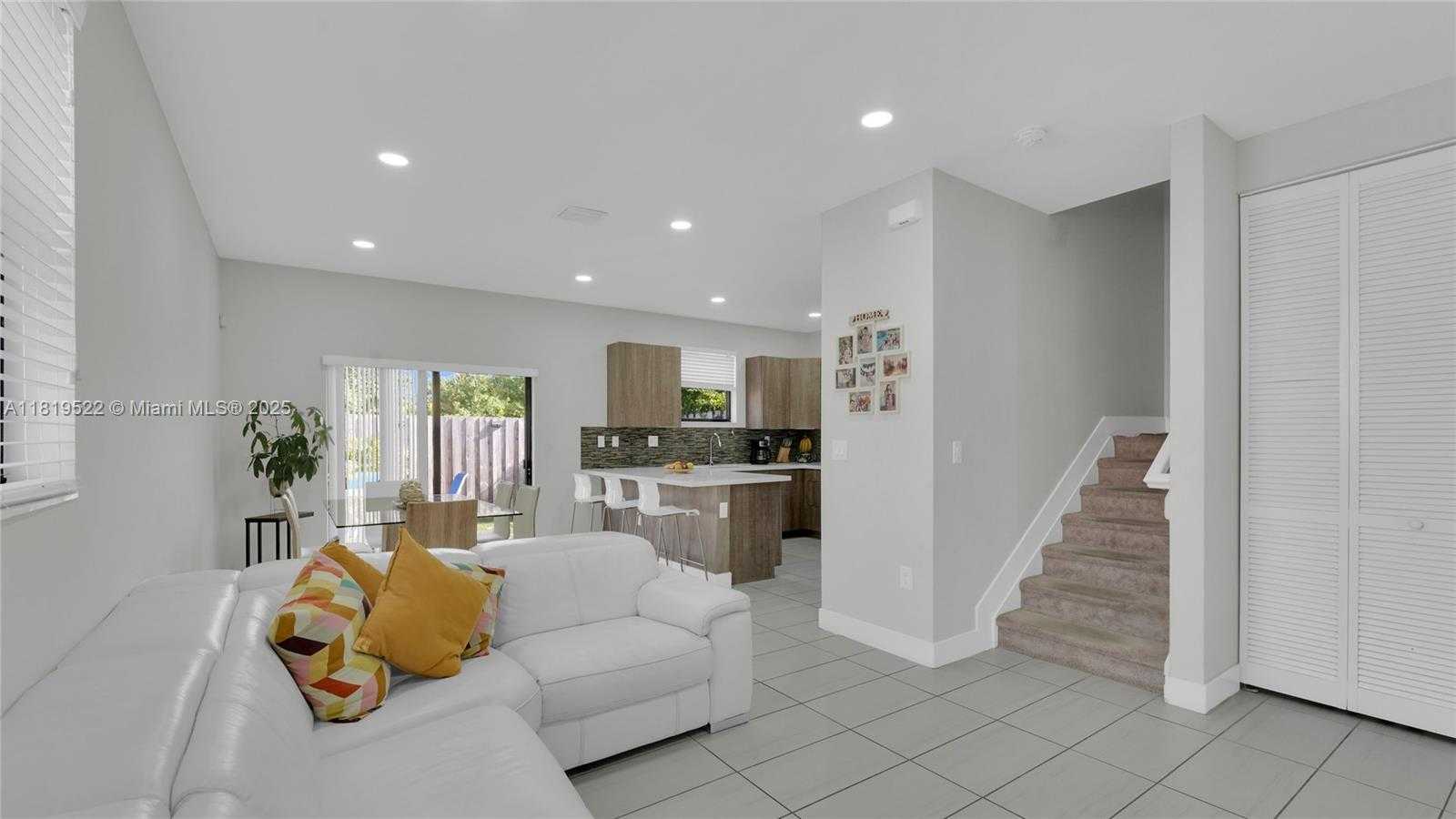 Small Image of 10380 NORTH WEST 88TH TER, Doral Number 10