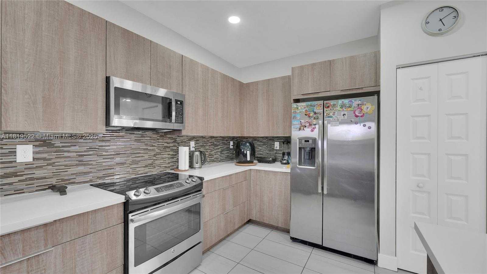 Small Image of 10380 NORTH WEST 88TH TER, Doral Number 16