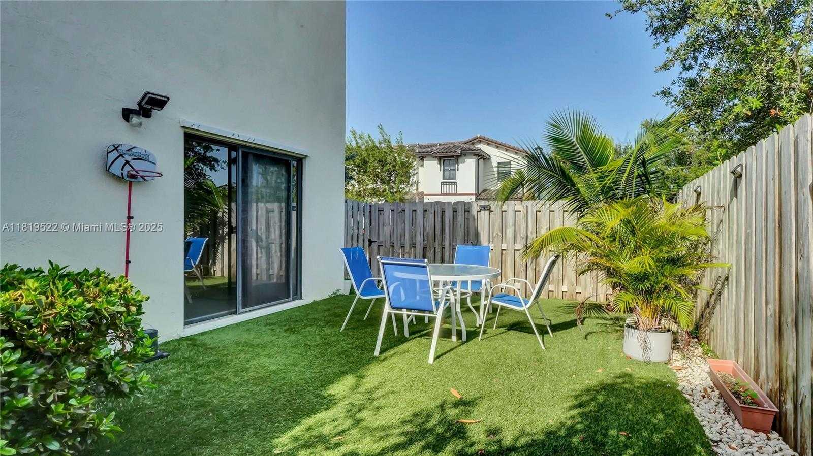 Small Image of 10380 NORTH WEST 88TH TER, Doral Number 19