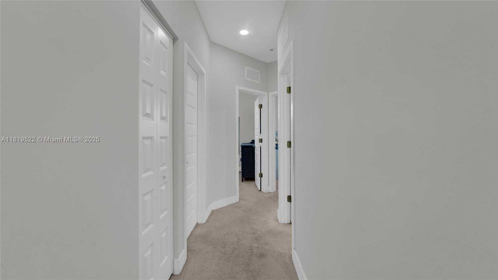 Small Image of 10380 NORTH WEST 88TH TER, Doral Number 21