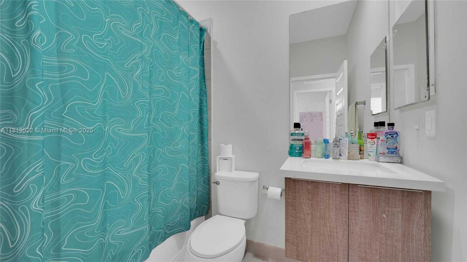 Small Image of 10380 NORTH WEST 88TH TER, Doral Number 30
