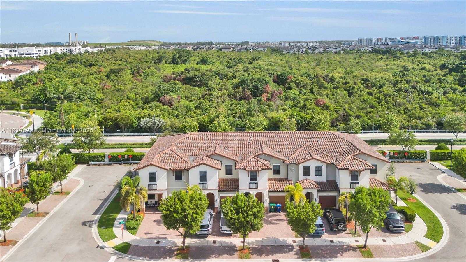 Small Image of 10380 NORTH WEST 88TH TER, Doral Number 32