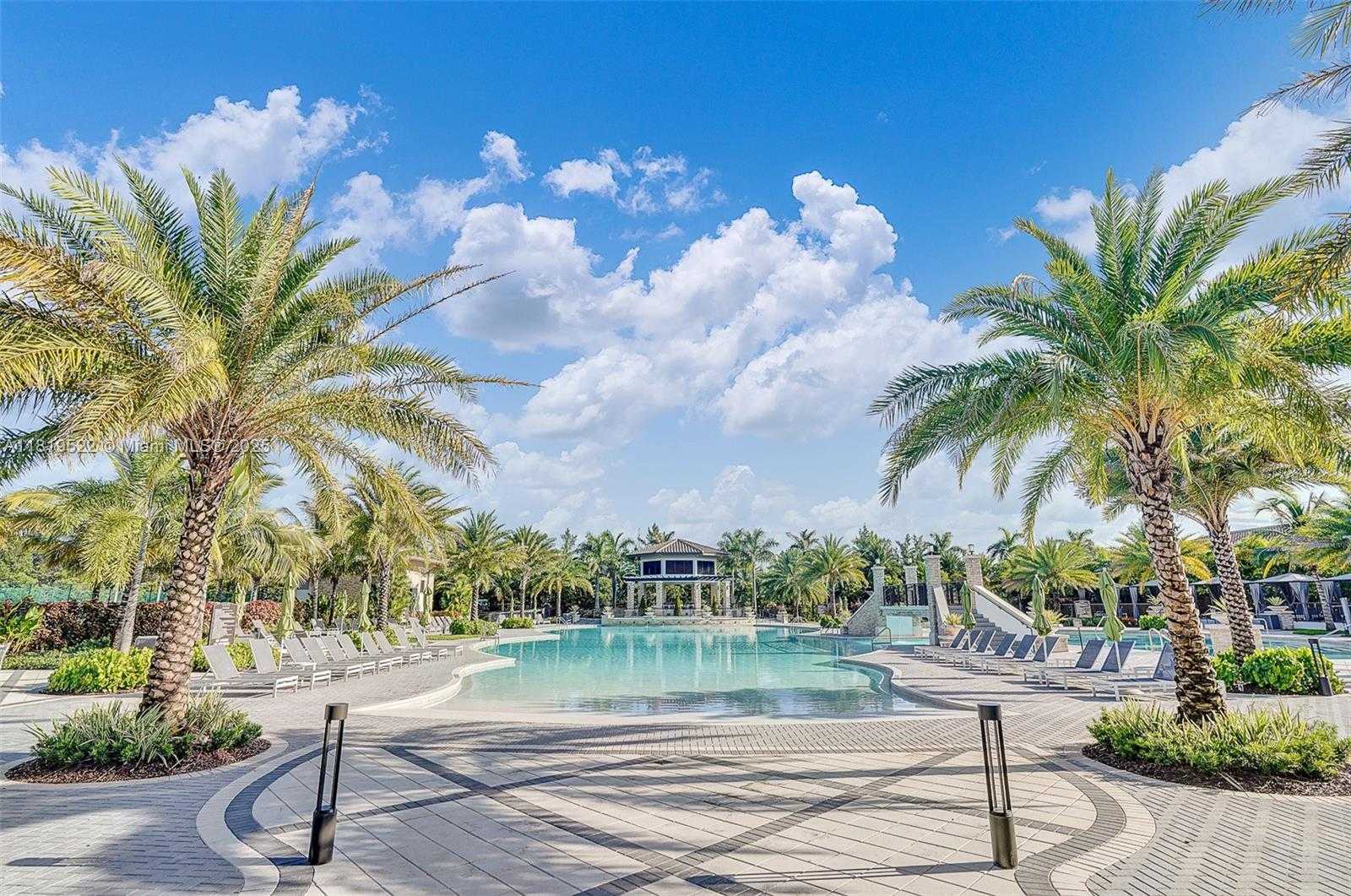 Small Image of 10380 NORTH WEST 88TH TER, Doral Number 33
