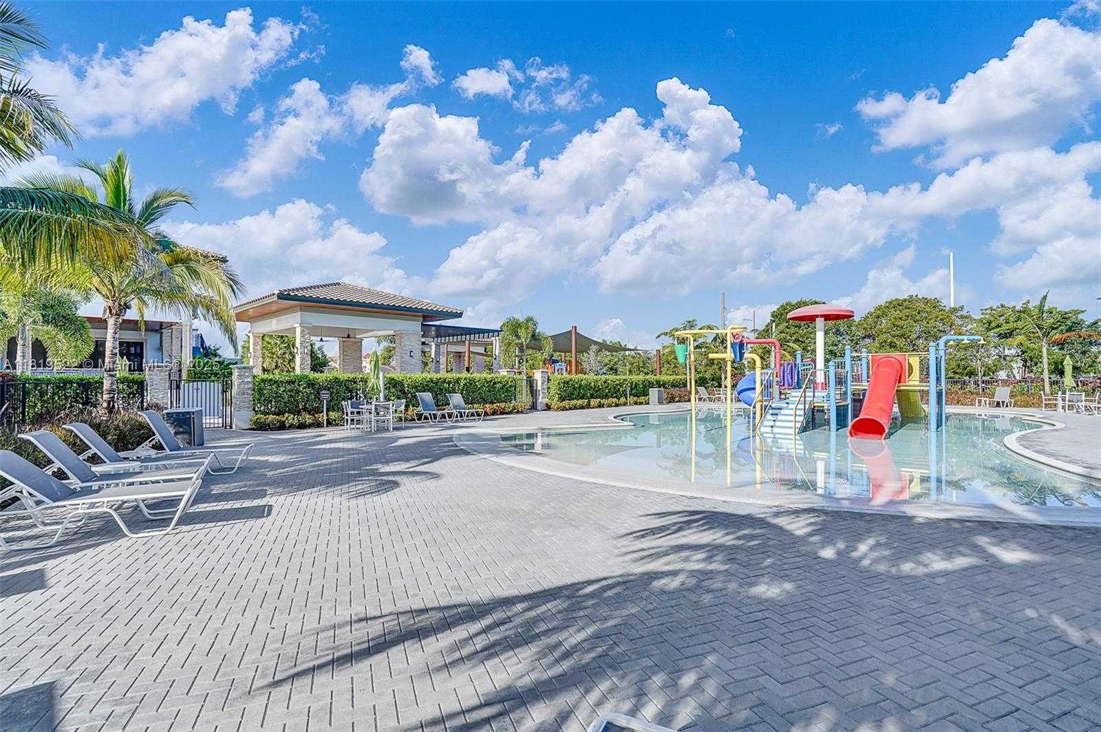 Small Image of 10380 NORTH WEST 88TH TER, Doral Number 40