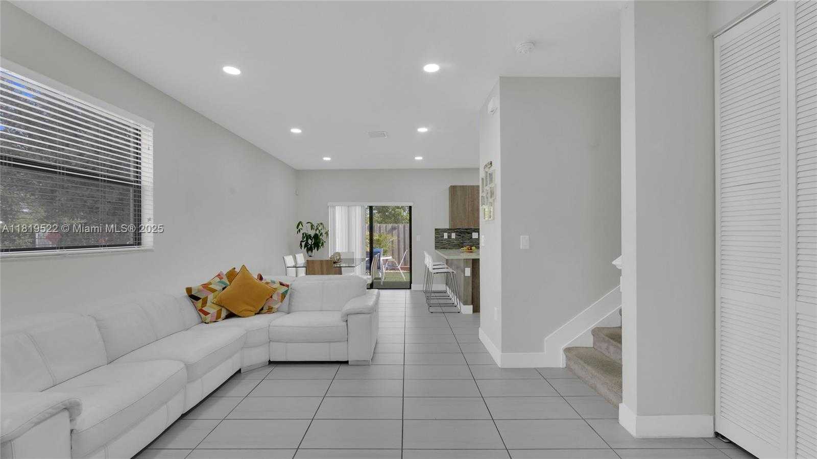 Small Image of 10380 NORTH WEST 88TH TER, Doral Number 8