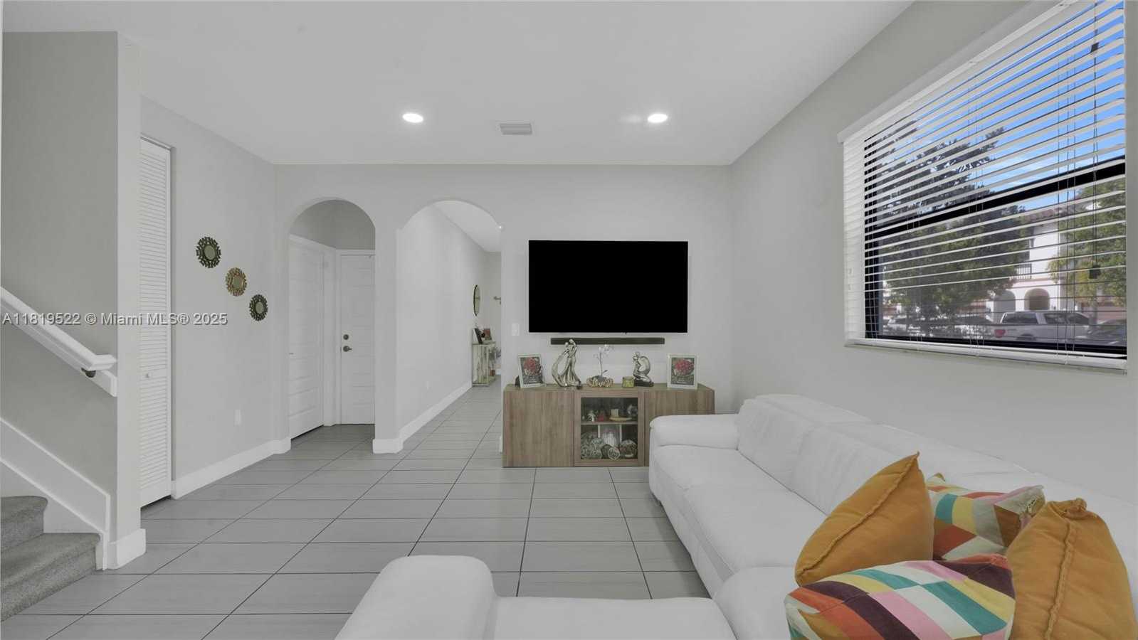 Small Image of 10380 NORTH WEST 88TH TER, Doral Number 9