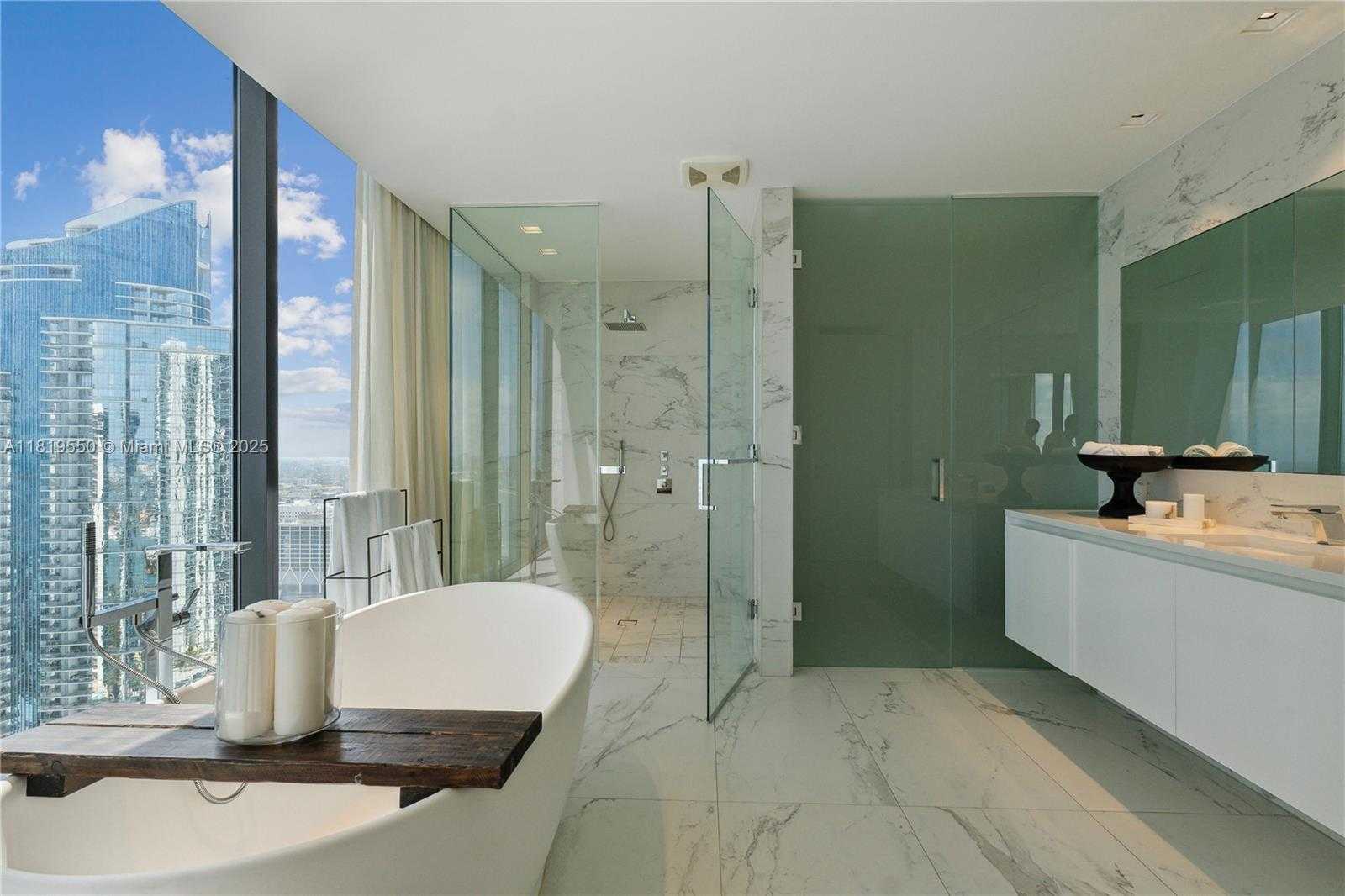 Small Image of 1000 BISCAYNE BLVD #4401, Miami Number 13