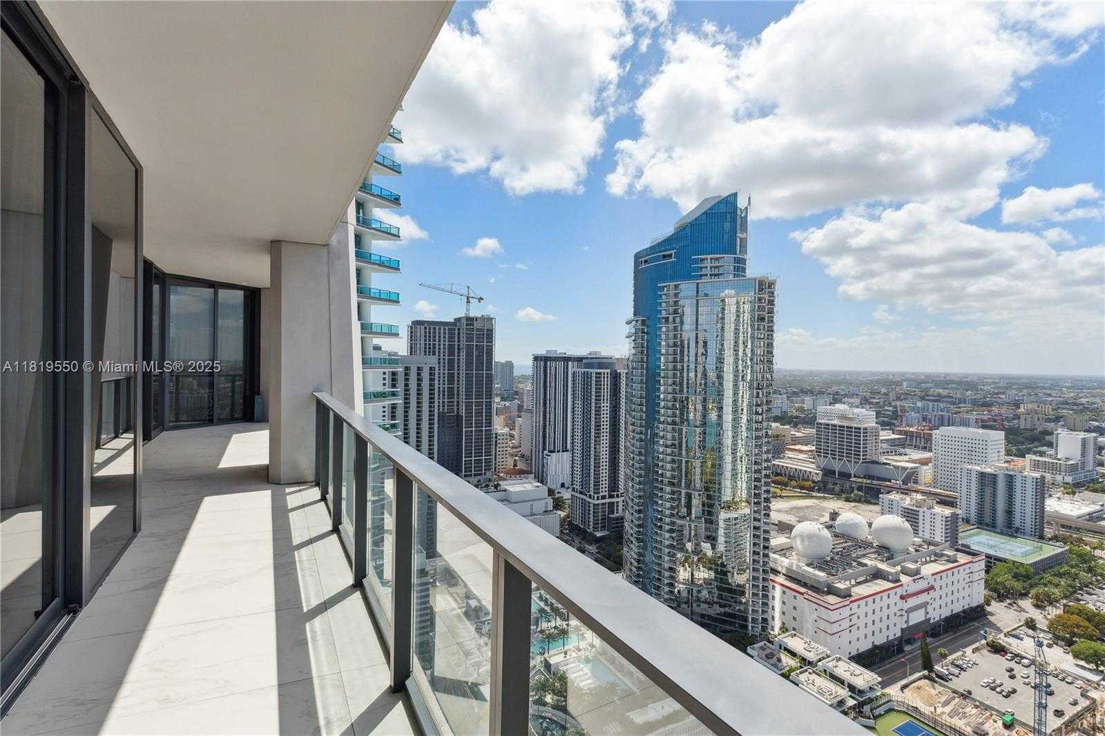 Small Image of 1000 BISCAYNE BLVD #4401, Miami Number 15
