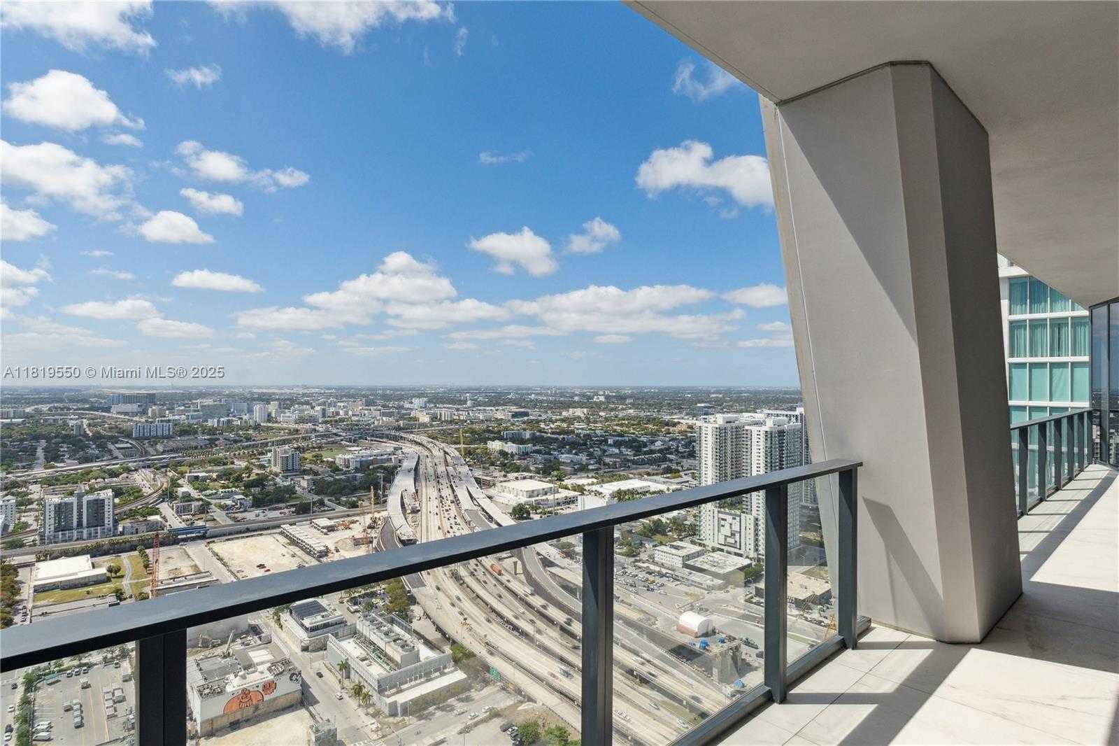 Small Image of 1000 BISCAYNE BLVD #4401, Miami Number 16