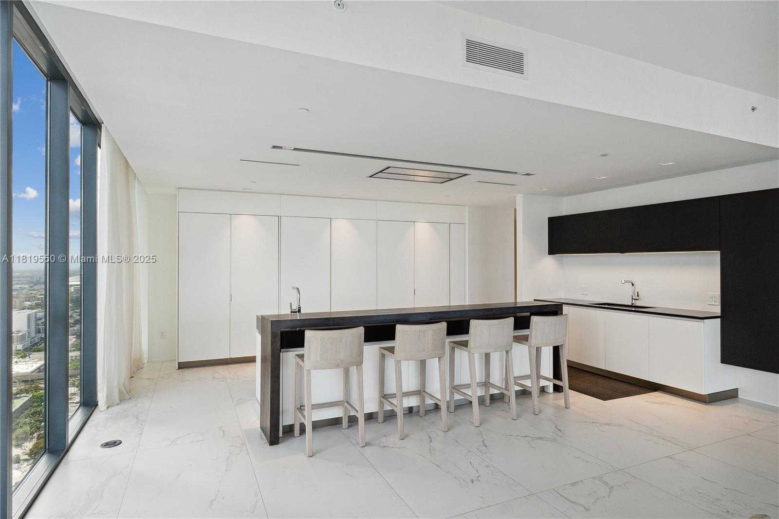 Small Image of 1000 BISCAYNE BLVD #4401, Miami Number 9