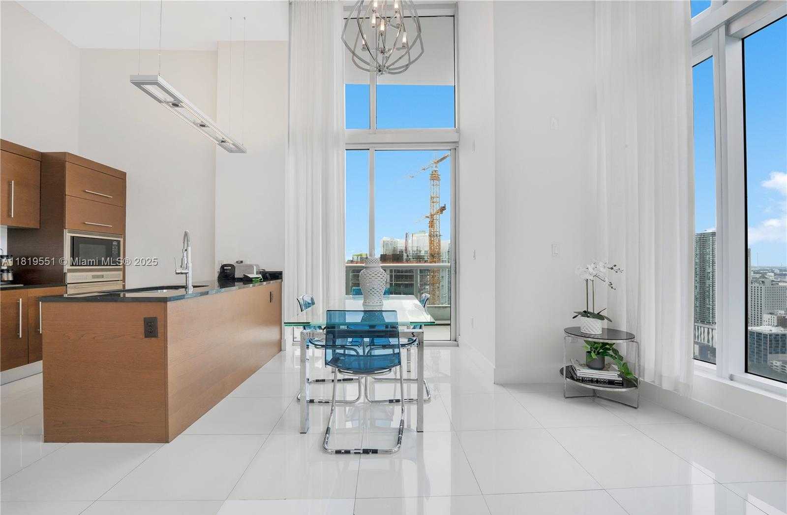 Small Image of 485 BRICKELL AVE #4004, Miami Number 11