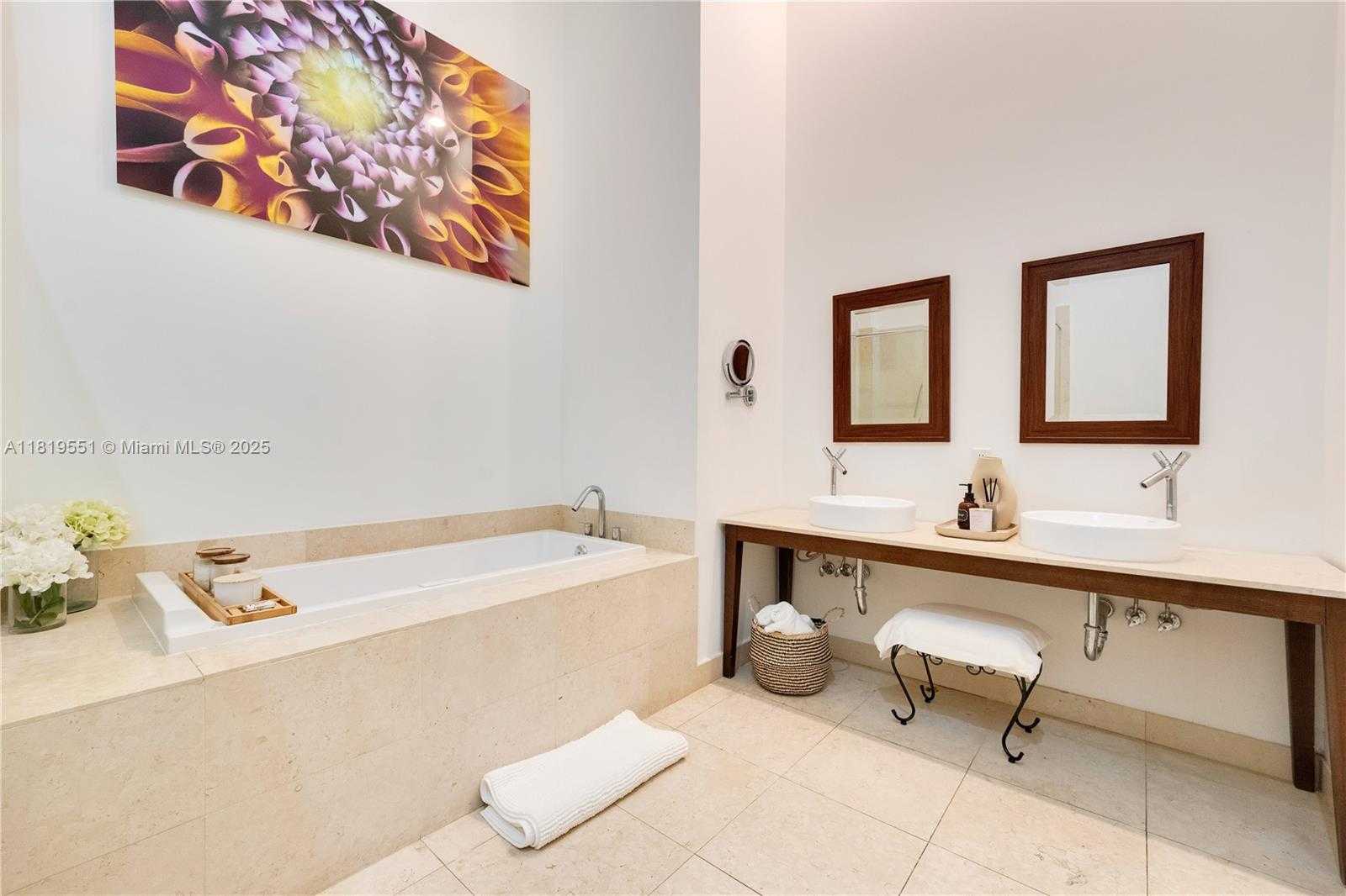 Small Image of 485 BRICKELL AVE #4004, Miami Number 13