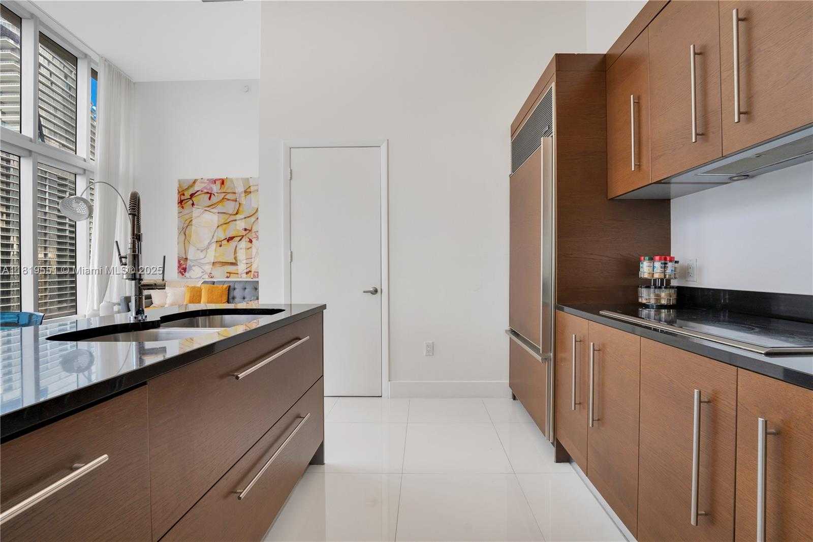 Small Image of 485 BRICKELL AVE #4004, Miami Number 4