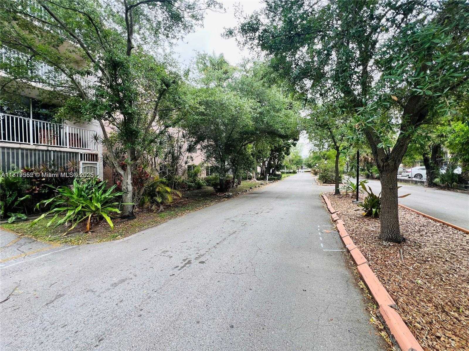 Small Image of 8511 NORTH WEST 8TH ST #103, Miami Number 22