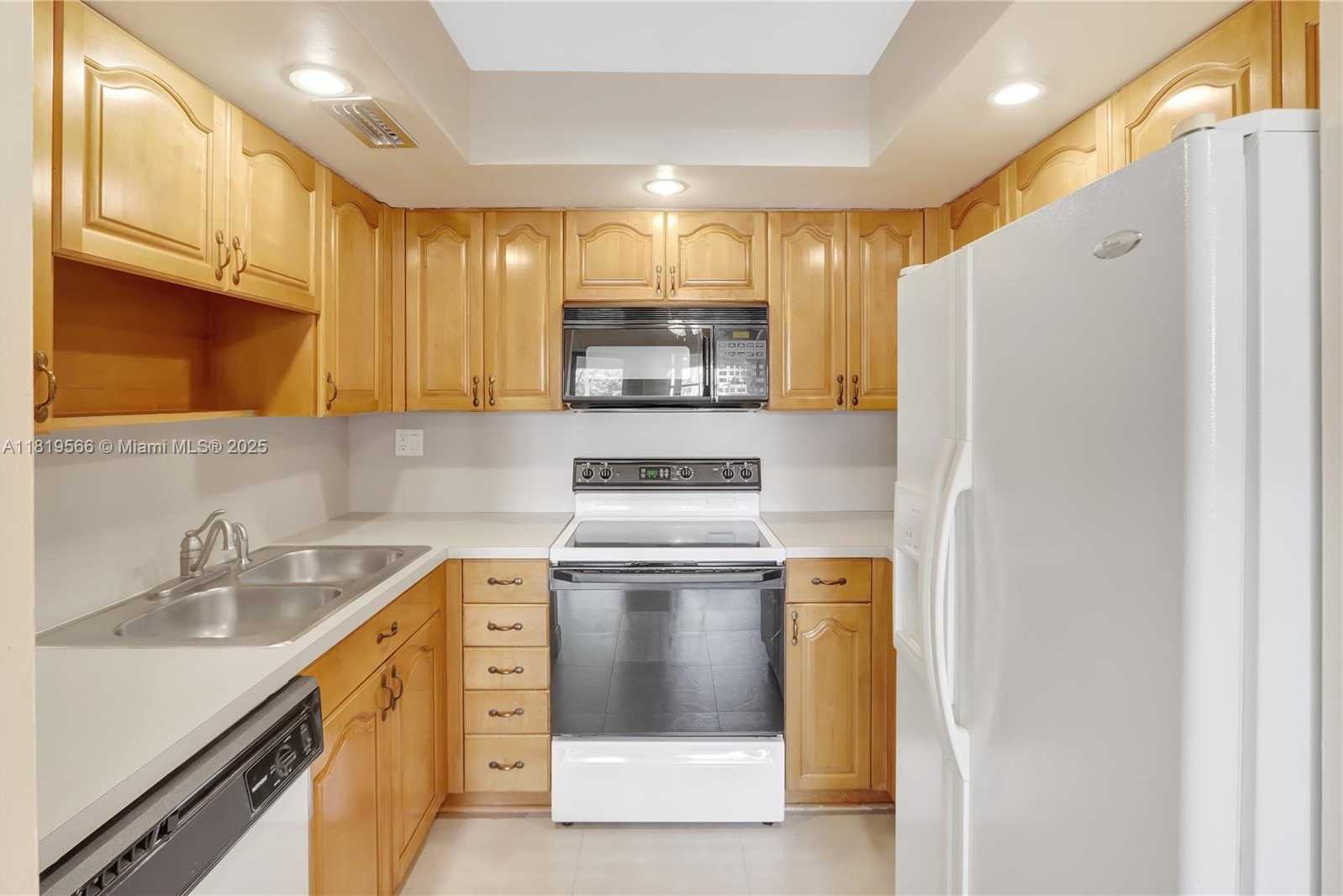 Small Image of 8860 SOUTH WEST 123RD CT #K-104, Miami Number 4