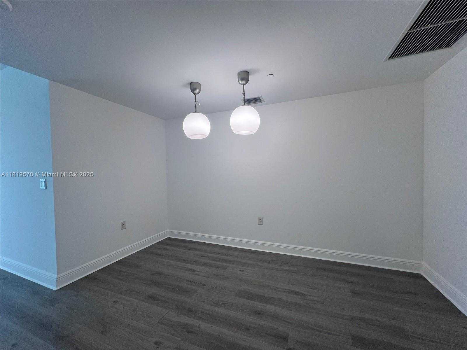 Small Image of 1250 SOUTH MIAMI AVE #2104, Miami Number 3