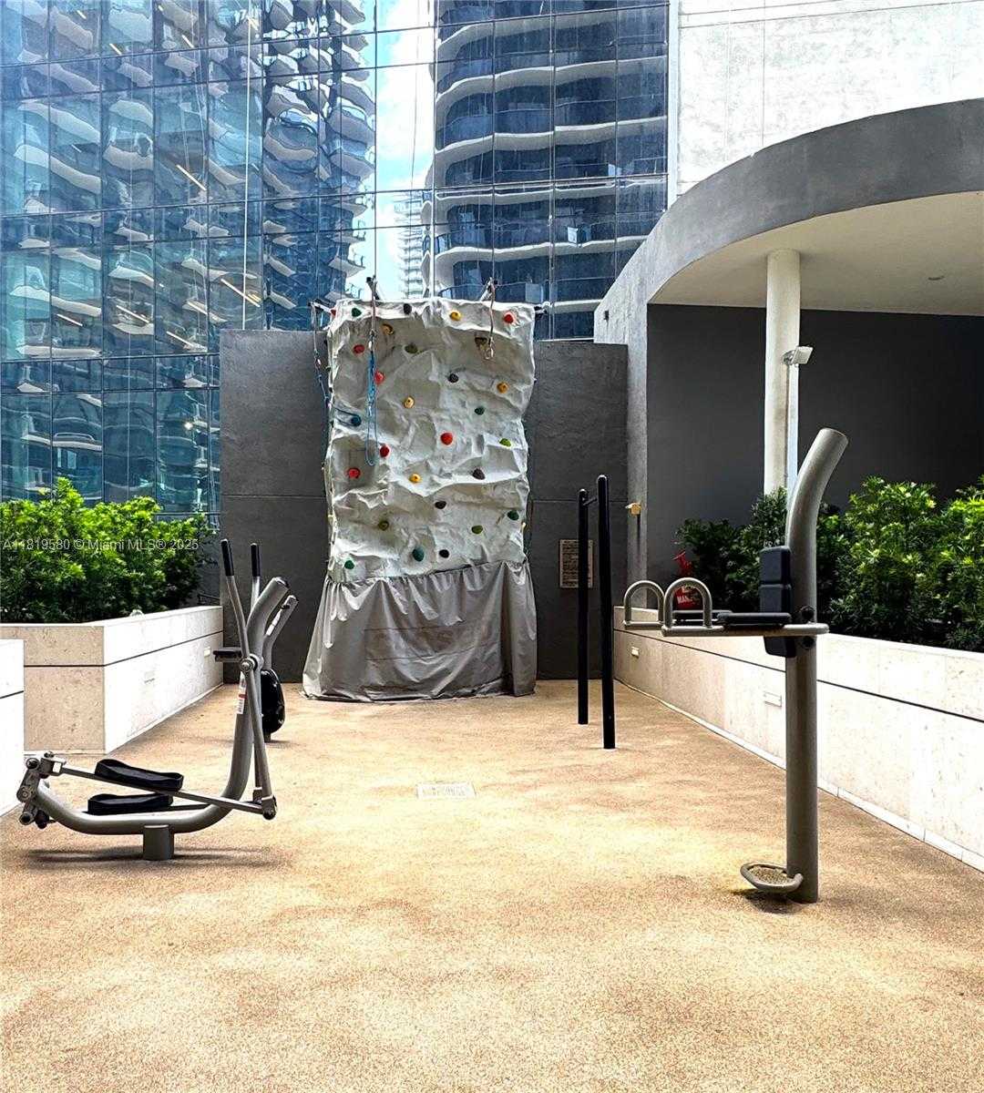 Small Image of 801 SOUTH MIAMI AVE #208, Miami Number 38