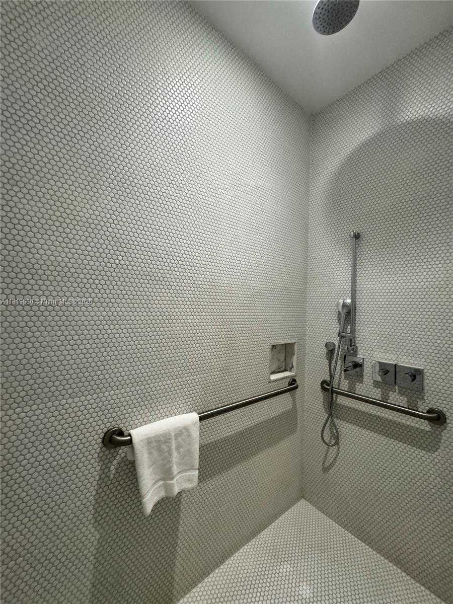 Small Image of 801 SOUTH MIAMI AVE #208, Miami Number 57
