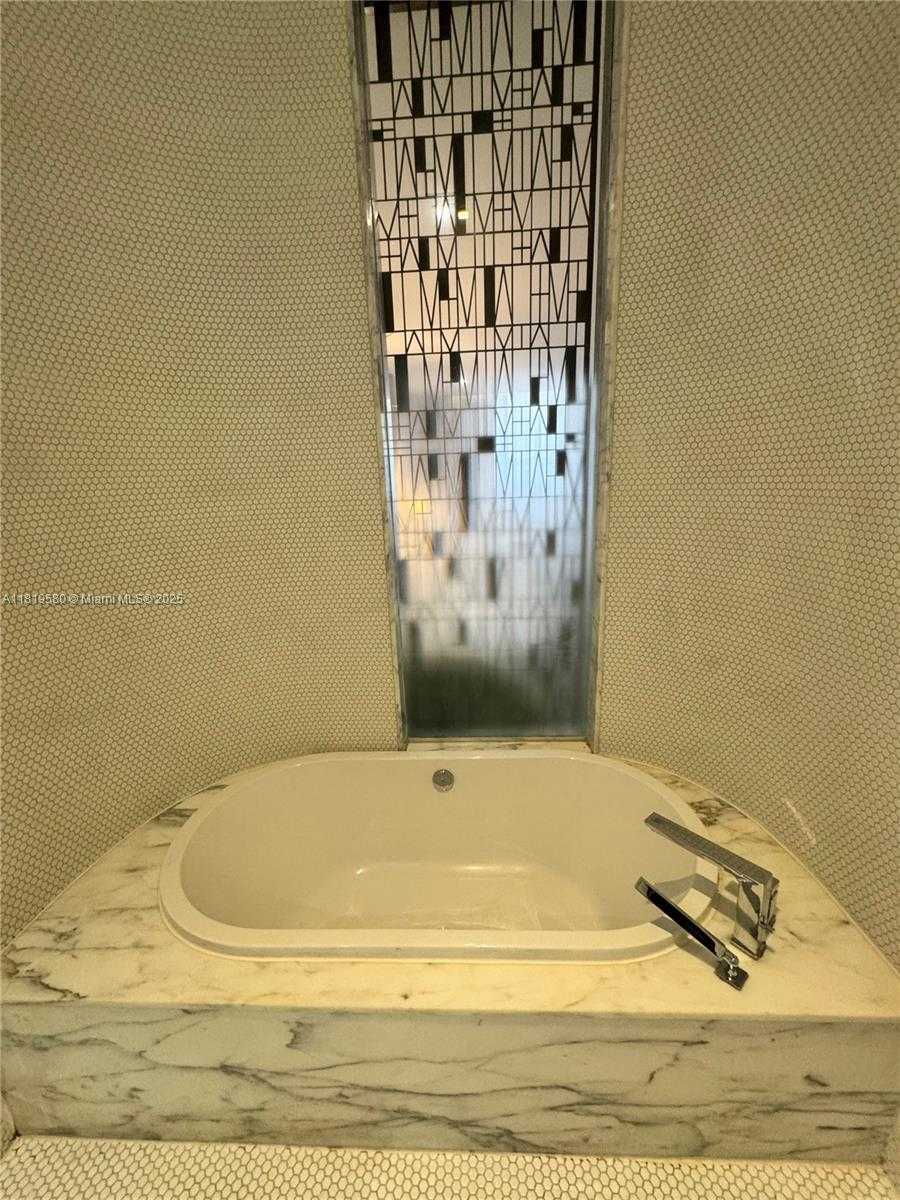 Small Image of 801 SOUTH MIAMI AVE #208, Miami Number 58