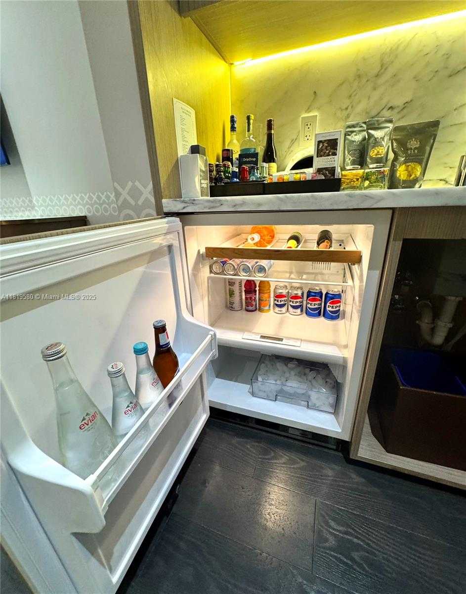 Small Image of 801 SOUTH MIAMI AVE #208, Miami Number 9