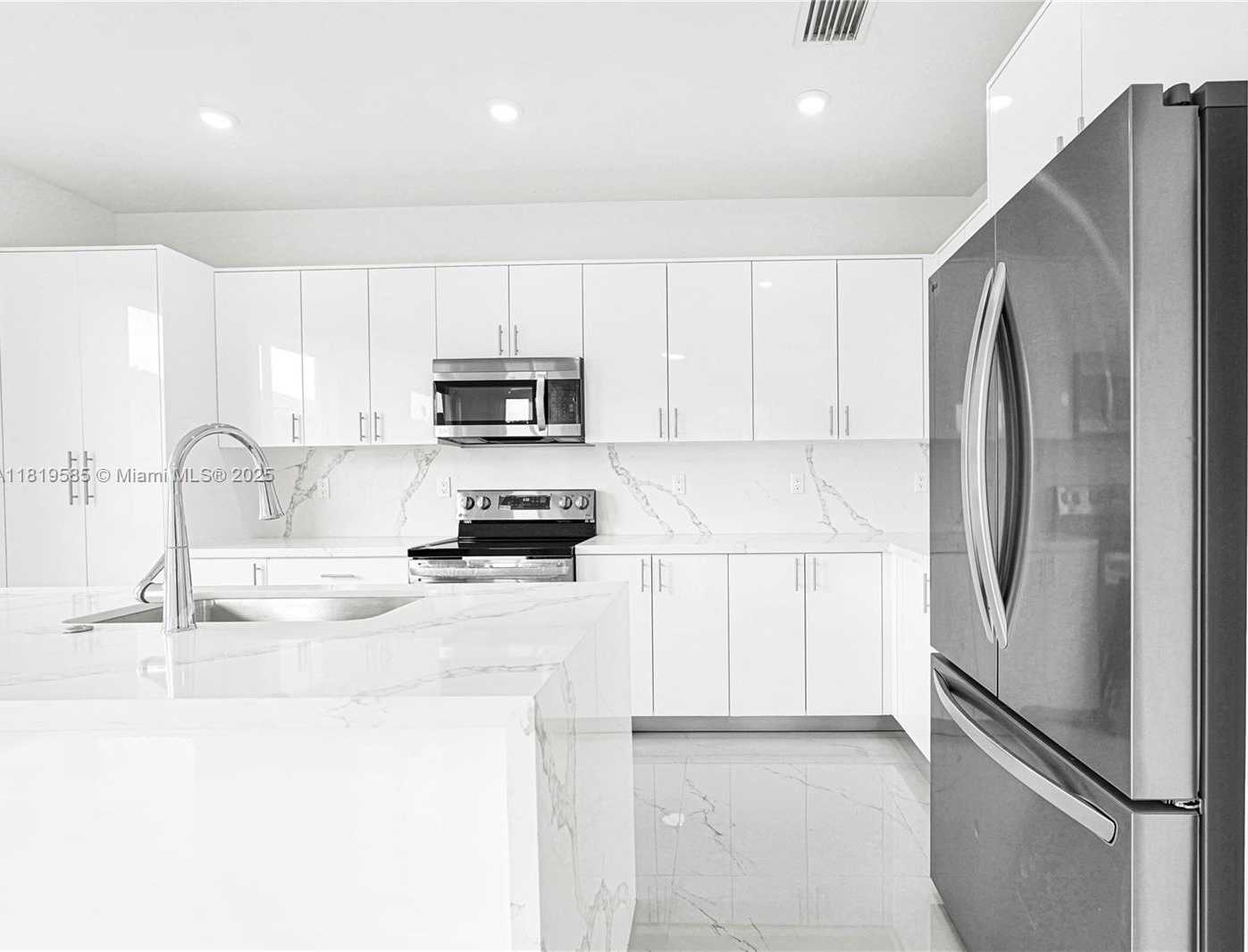 Small Image of 19446 SOUTH WEST 296 ST #A, Homestead Number 4