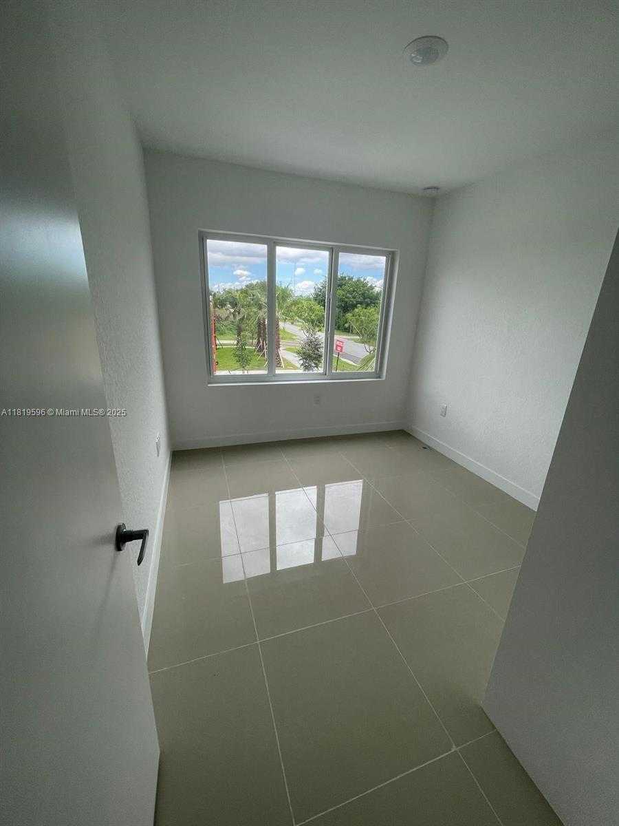 Small Image of 25600 SOUTH WEST 143RD PATH, Homestead Number 12