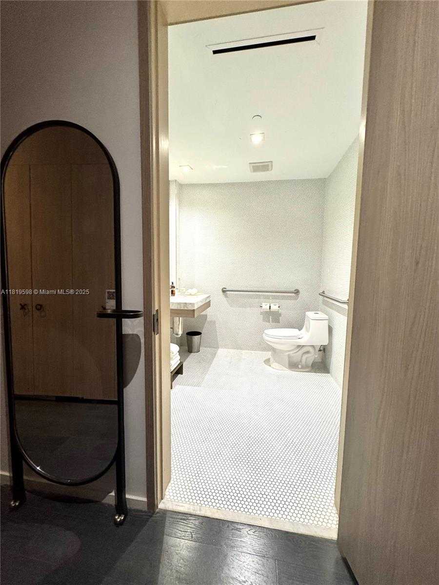 Small Image of 801 SOUTH MIAMI AVE #209, Miami Number 27