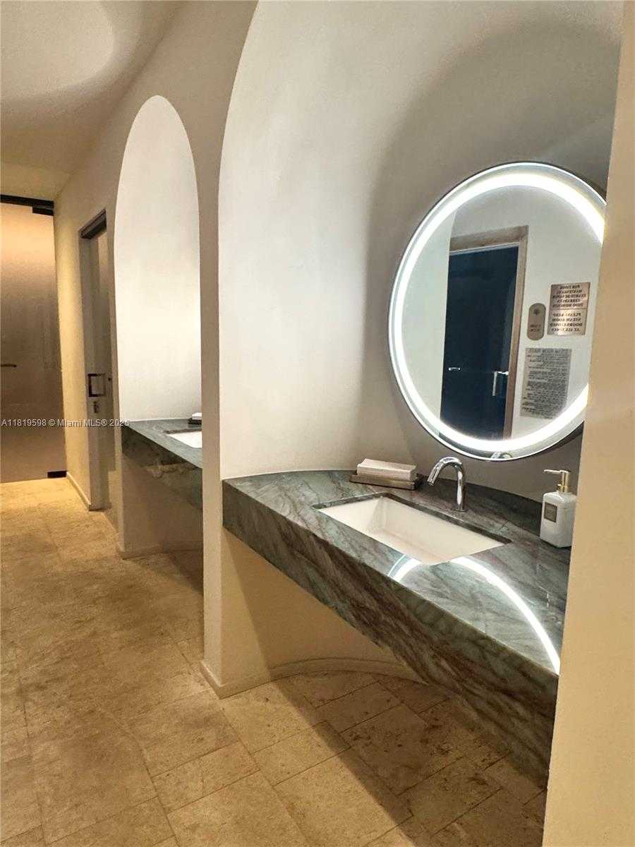 Small Image of 801 SOUTH MIAMI AVE #209, Miami Number 39