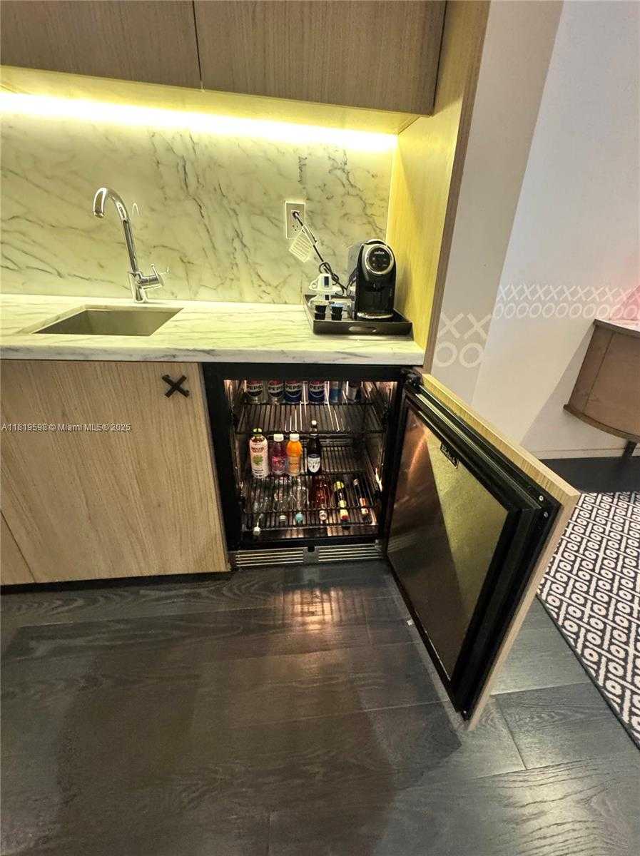 Small Image of 801 SOUTH MIAMI AVE #209, Miami Number 9