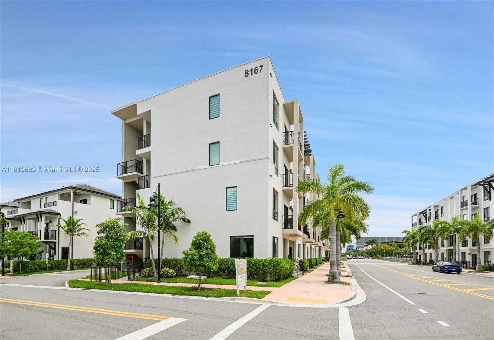 Small Image of 8167 NORTH WEST 41ST ST #E-406, Doral Number 25