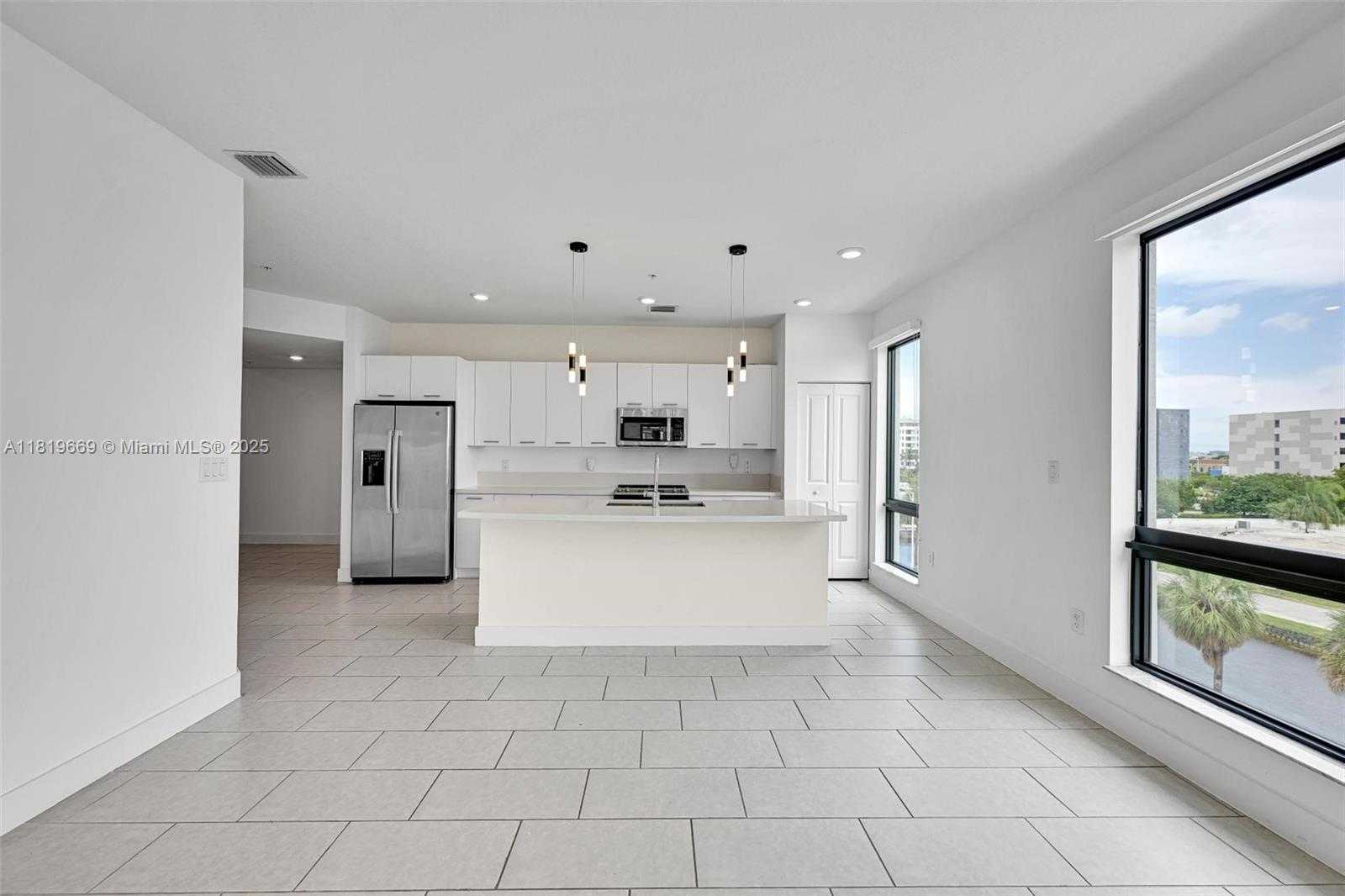 Small Image of 8167 NORTH WEST 41ST ST #E-406, Doral Number 5