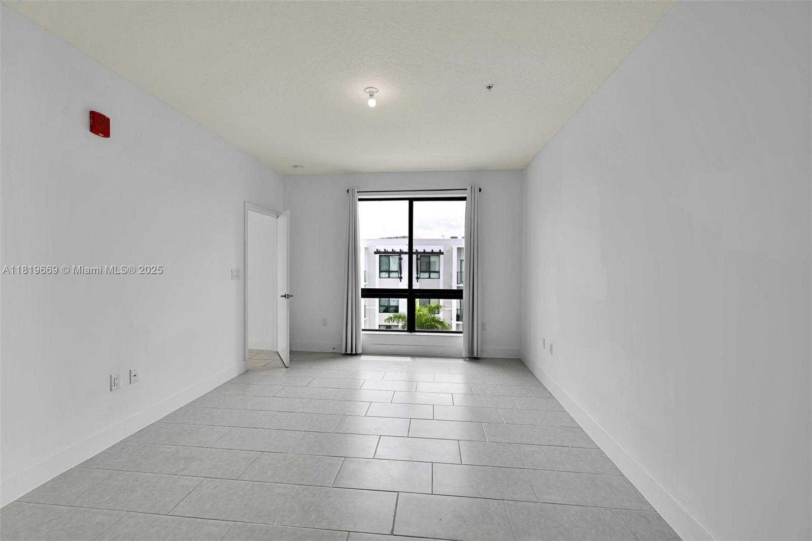 Small Image of 8167 NORTH WEST 41ST ST #E-406, Doral Number 9