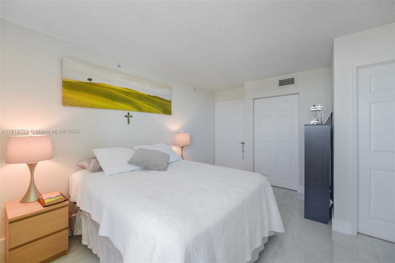 Small Image of 3000 CORAL WAY #1208, Miami Number 14