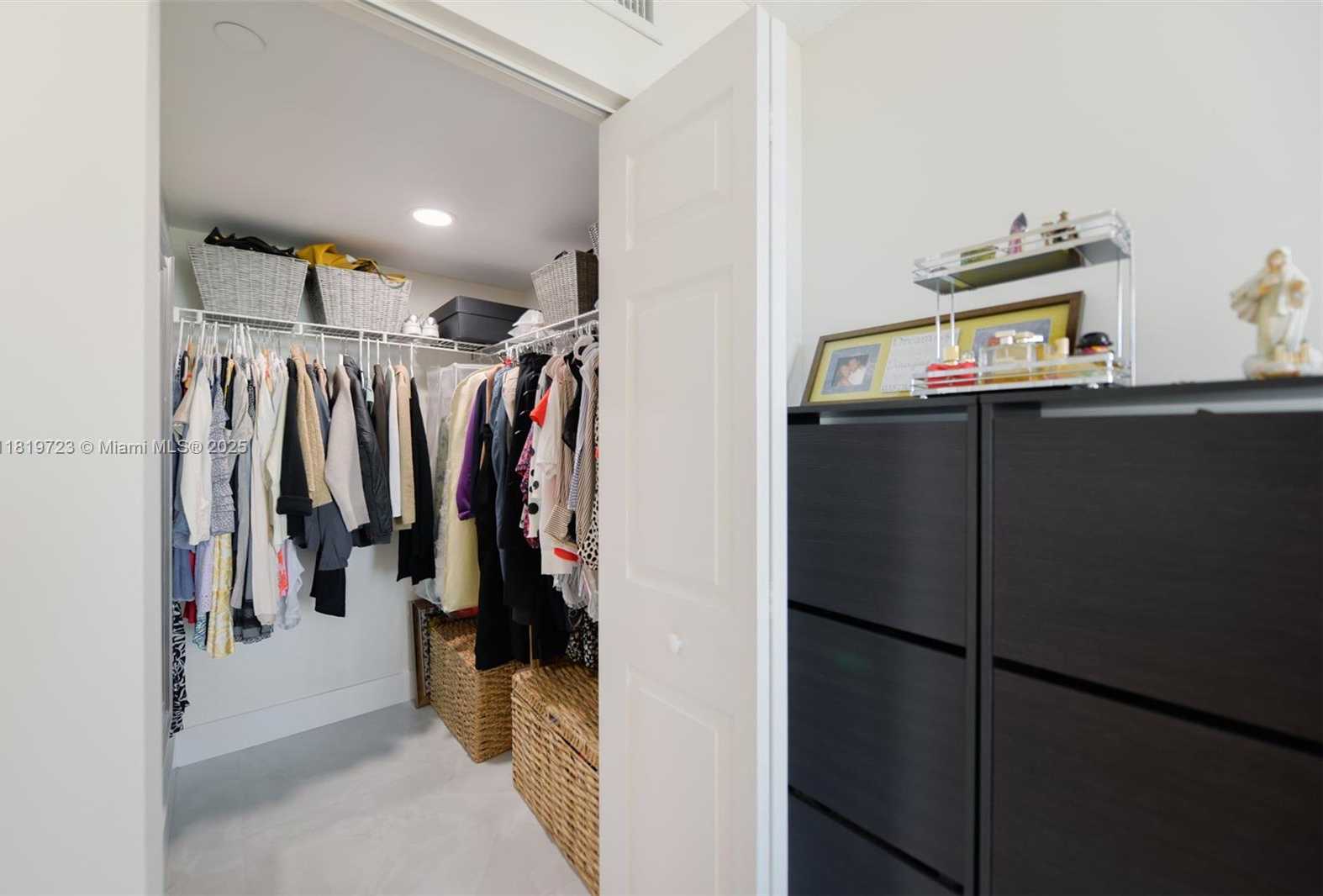 Small Image of 3000 CORAL WAY #1208, Miami Number 16