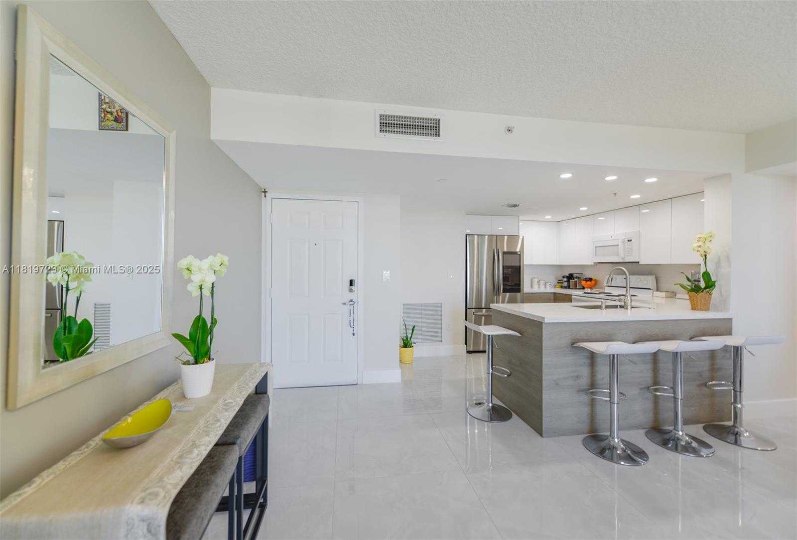 Small Image of 3000 CORAL WAY #1208, Miami Number 6