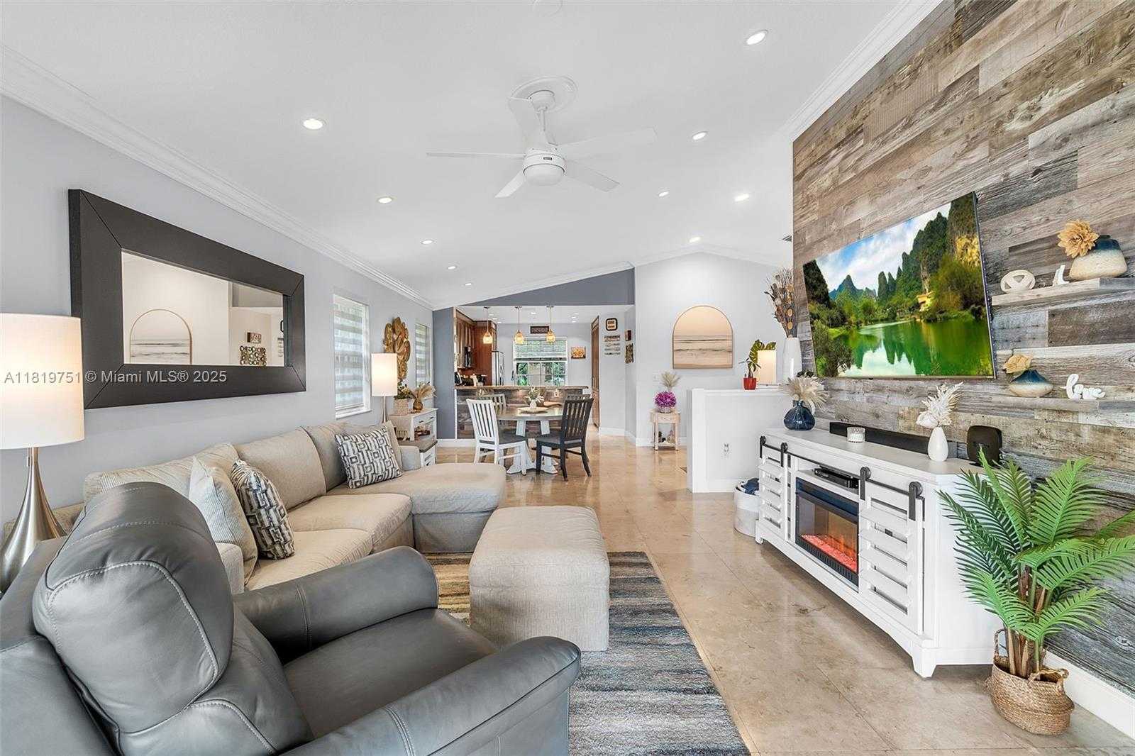 Small Image of 14621 BALGOWAN RD #206-3, Miami Lakes Number 10