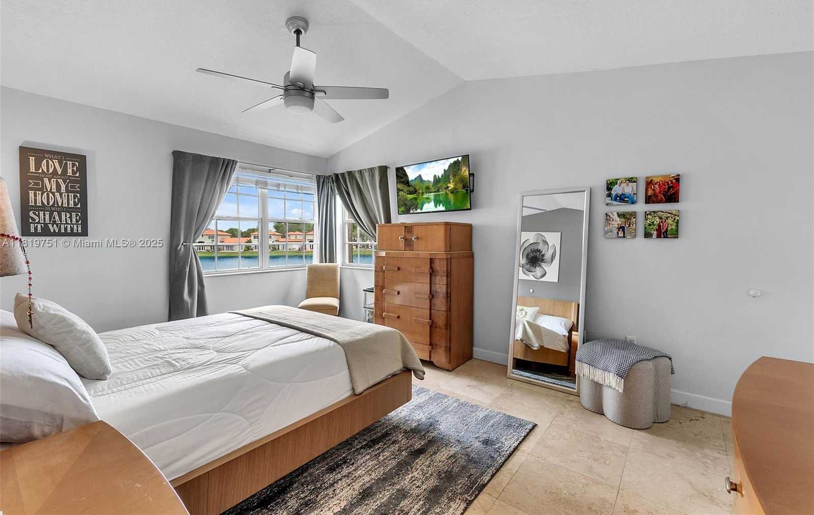 Small Image of 14621 BALGOWAN RD #206-3, Miami Lakes Number 25
